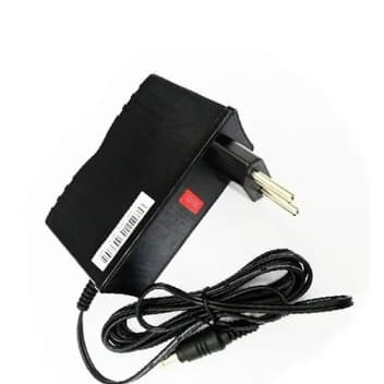 Fonte de alimentação 12v 2,5A Bivolt  Plug P4