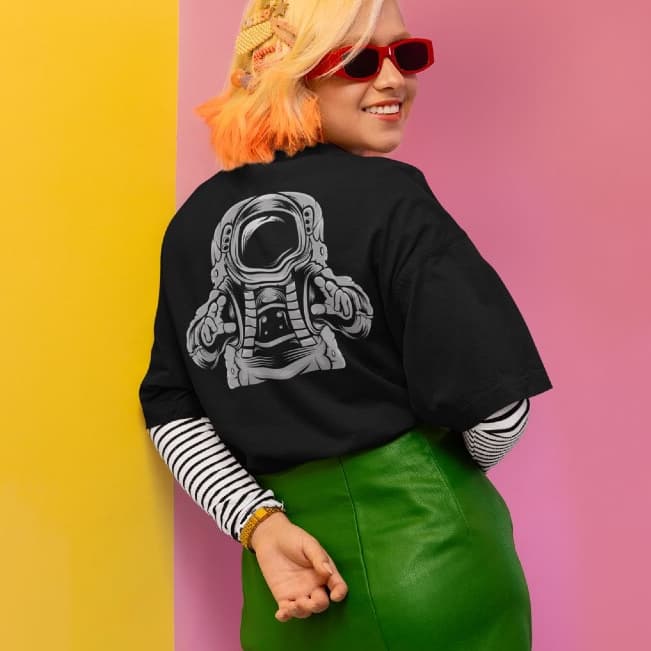 Camiseta Preta Oversized Estampa Exclusiva | Camisa Larga Streetwear