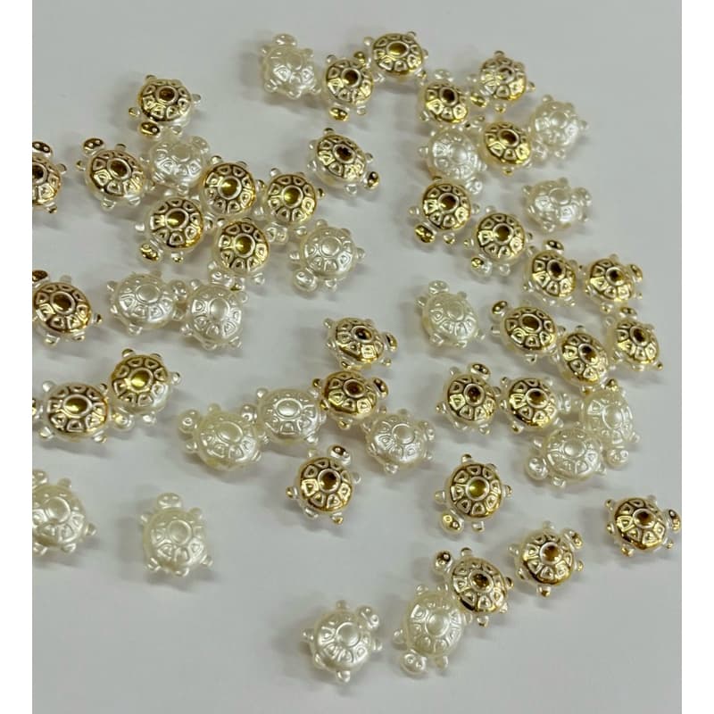 50 Tartaruga de Pérola 1cm – Furo Passante
