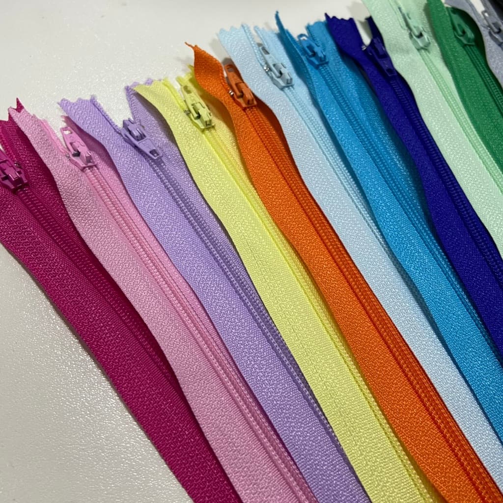 Zíper 15 cm – Pacote com 5 ou 10 Unidades para Personalizar KitKat e Chocolates