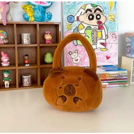 Bolsa Capivara Pelúcia Fofa Ombro e Mão Acessório Feminino Com Zíper e Enchimento