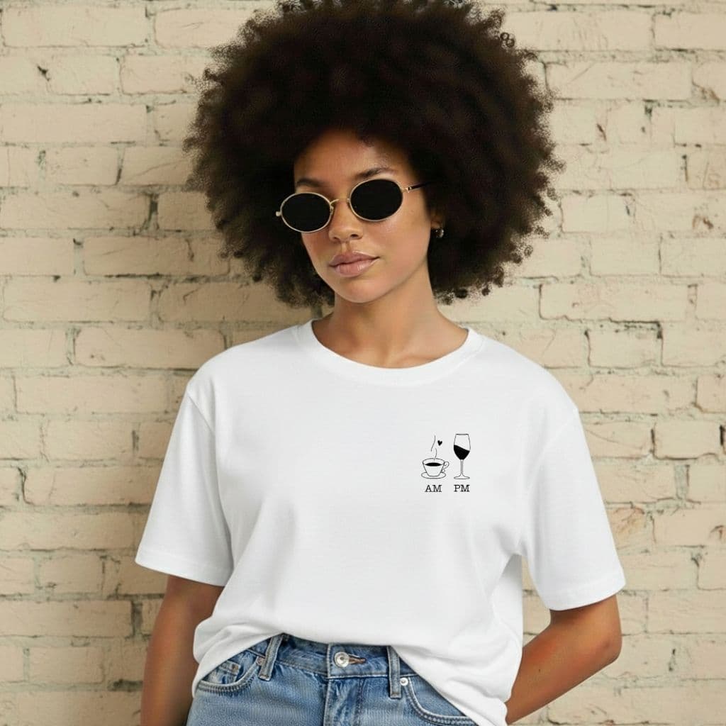Camiseta T Shirt Básica Estampa Delicada e Estilosa Café e Vinho Envio Imediato