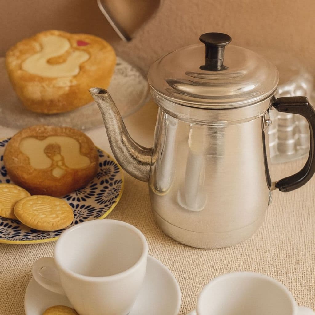 Bule de Alumínio com Bico – Ideal para Café e Chá