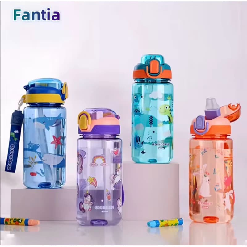Garrafinha de Água | 600 ml | Volta às aulas | Copo com Canudo de Silicone | Verão | Crianças| Férias