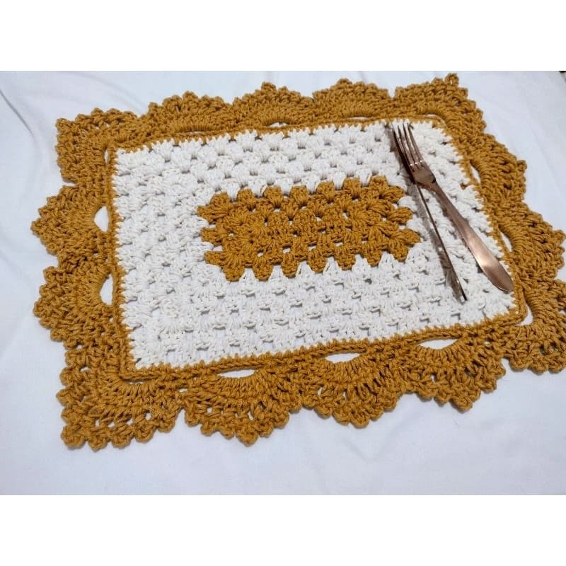 Jogo Americano de Crochê, Sousplat de crochê retangular, descanso de prato, toalhinha de crochê 47x35cm