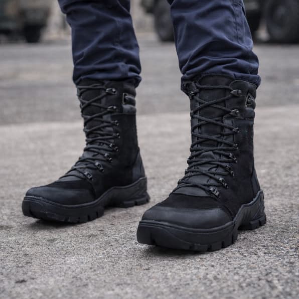 coturno tático militar cano alto preto 100% couro legitimo bota masculina alta qualidade tecnologia e conforto
