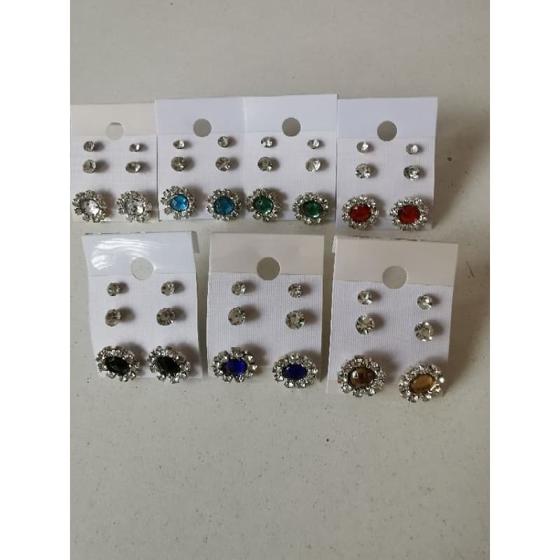 ⭐ KIT 3 PARES Brincos Ponto de Luz + Estrela de Strass Luxo delicado Cores variadas Pino tarraxa B23600070-19 Prateado