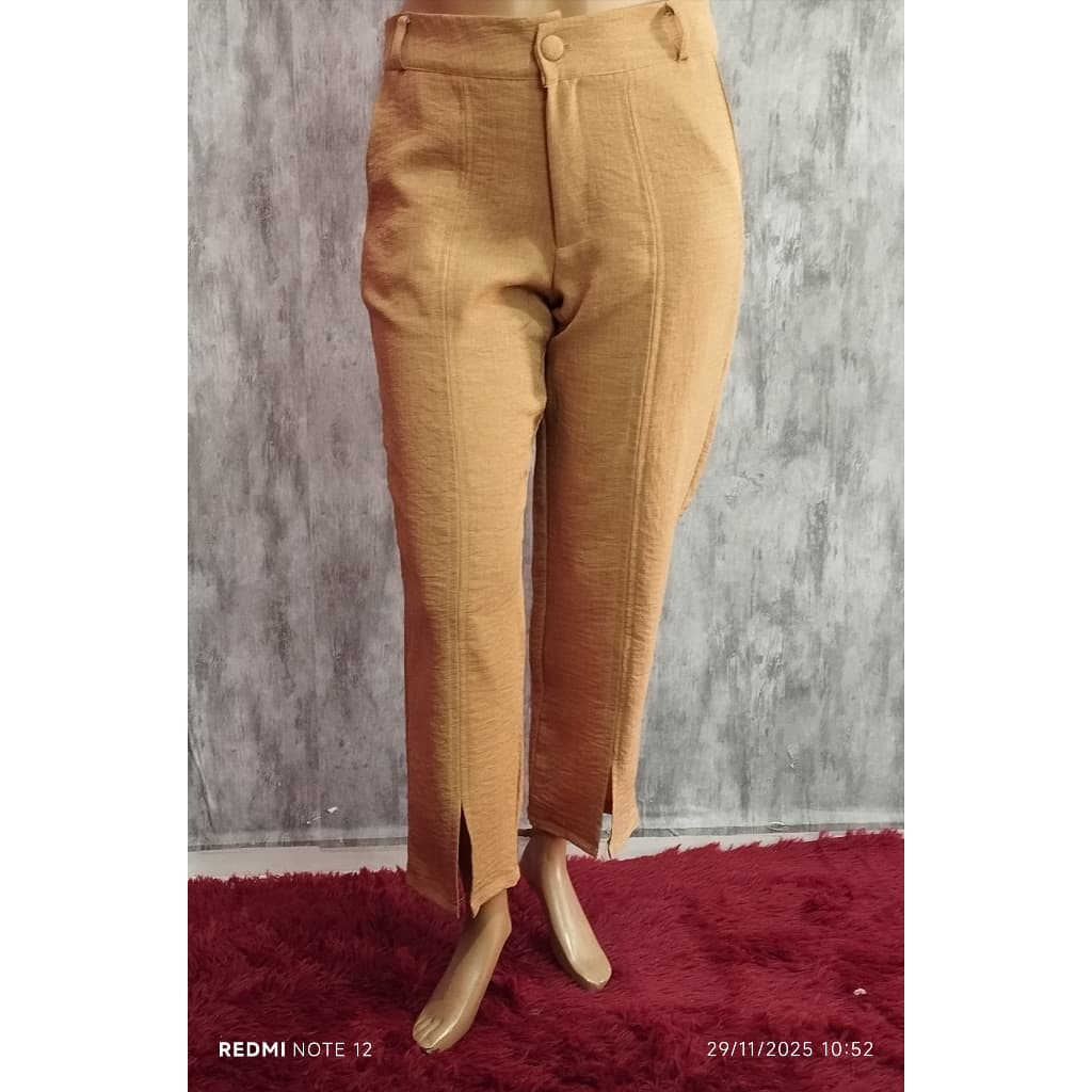Calça de linho com uma pequena fenda na frente confortável nas cores preta marrom caramelo cinza off White