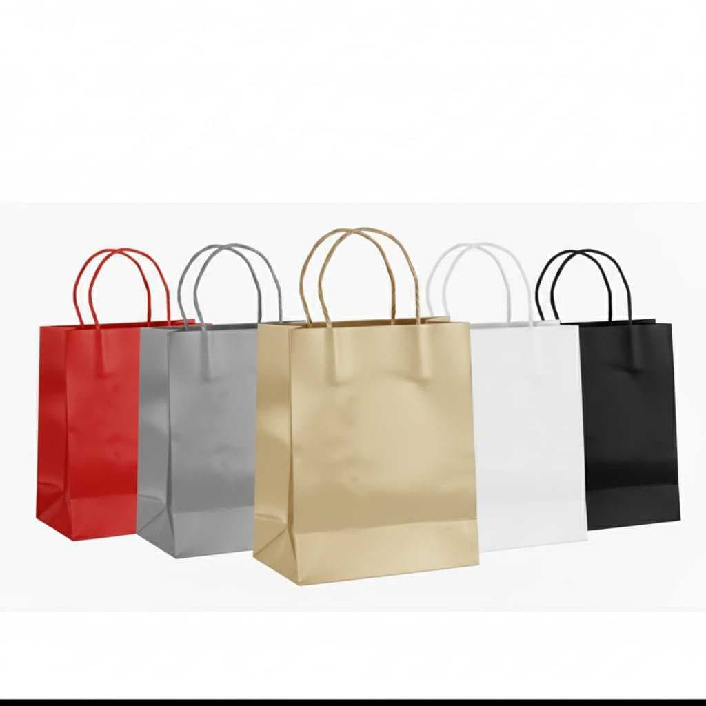Sacolas De Papel Kraft T/22x16 Na Cor Branco Vermelho Cinza Preto e Pardo/Kraft Para Presentes Brindes lojas.