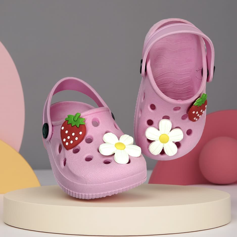 Babuche Sandália Infantil Feminino Confortável Macio De Borracha Personagem Morango e Flor