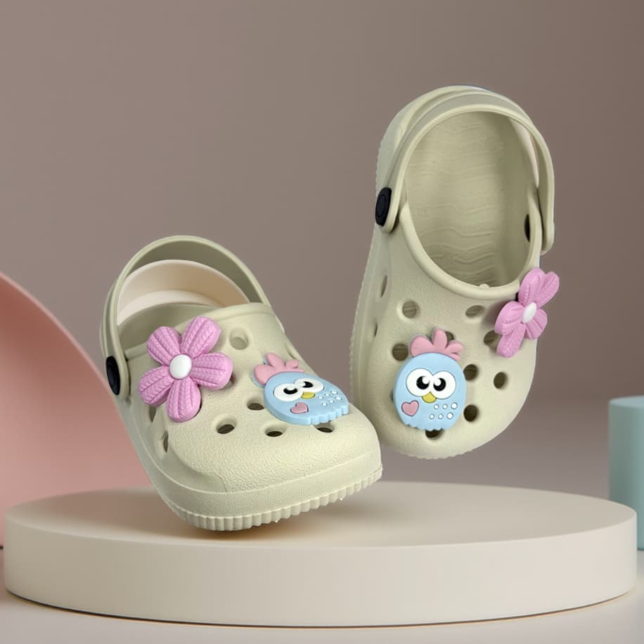 Babuche Sandália Injetada Infantil Feminina Kids Confortável e Macio Personagem Flor Pintadinha