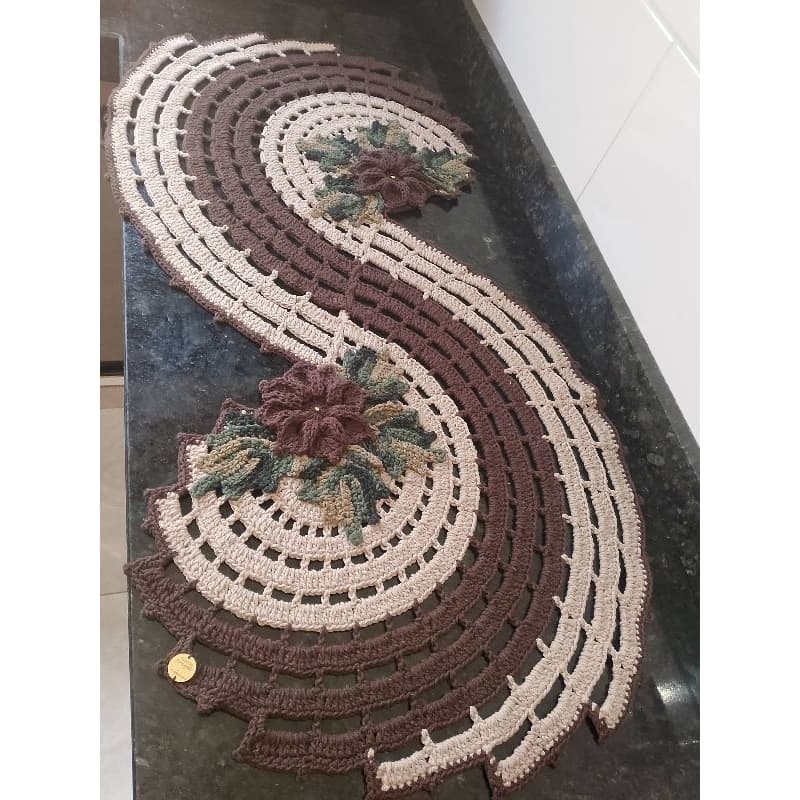 trilho de mesa espiral em crochê