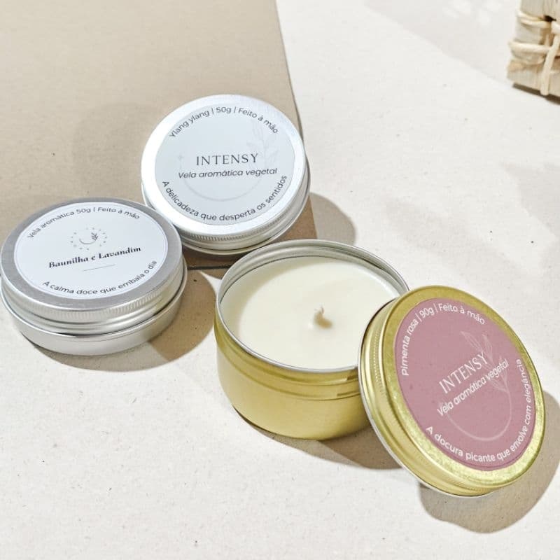 2 Vela Aromática Floral Artesanal 90g Linha Essencial  – Escolha Seu Aroma | Feitas à Mão com Cera Vegetal