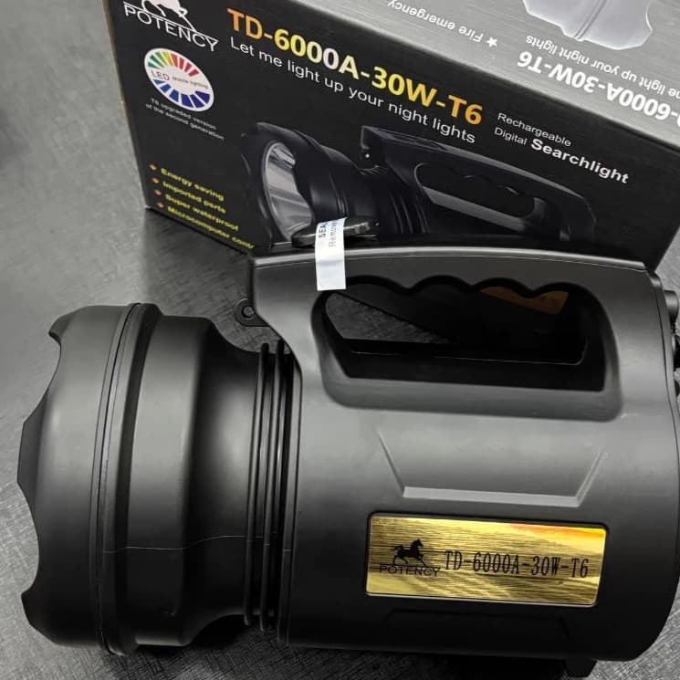 LANTERNA BIVOLT T6 - Holofote LED PRETO 30W TD-6000A Recarregável Pesca Trilha Camping - BM-6000