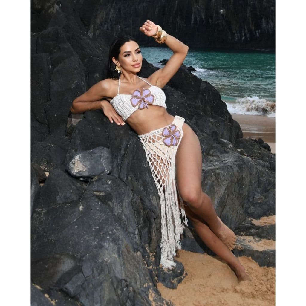 Conjunto Em Crochê Artesanal Top E Saia Feminino Saída Praia