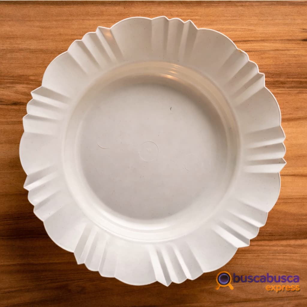 Prato Branco Pétala Plástico Refeição 23cm | Resistente e Reutilizável