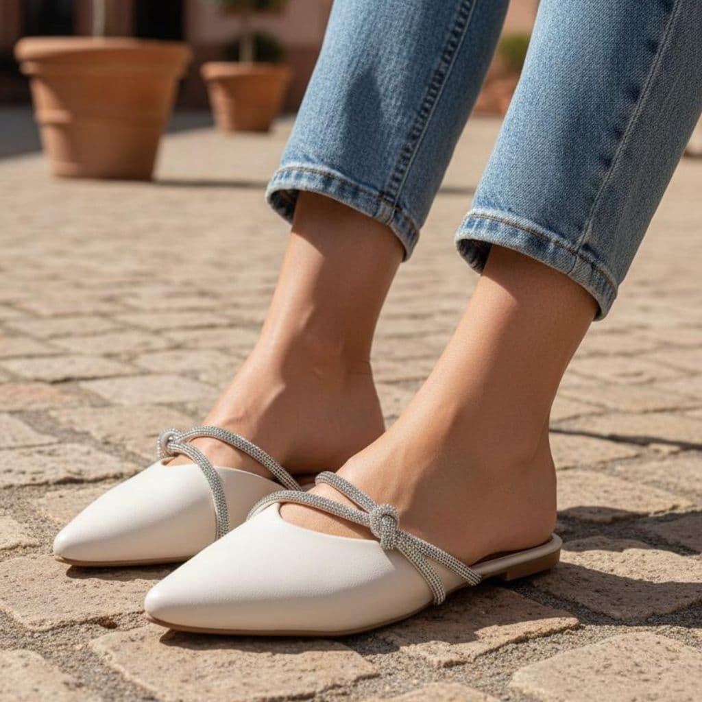 Mule Feminino Bico Fino Detalhe Strass Brilhante Com Nó Elegante Confortável Casual Preto Branco Nude Rosa