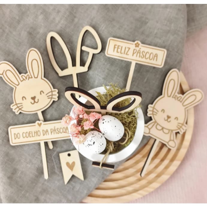 Kit Decoração de Páscoa MDF 3mm - Coelhinhos e Placas Personalizadas 8 Unidades