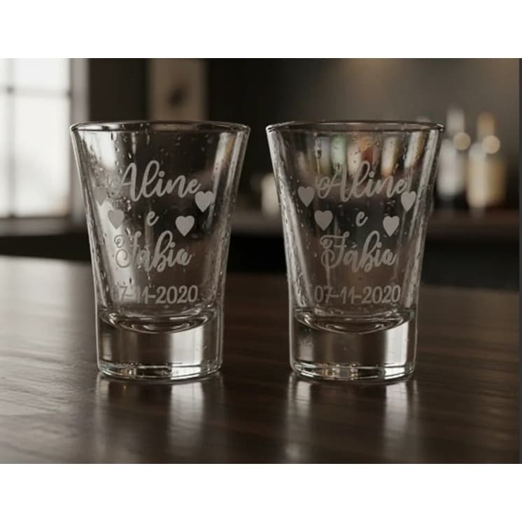 24 Copos de Shot em Vidro Personalizado à Laser (artes iguais)
