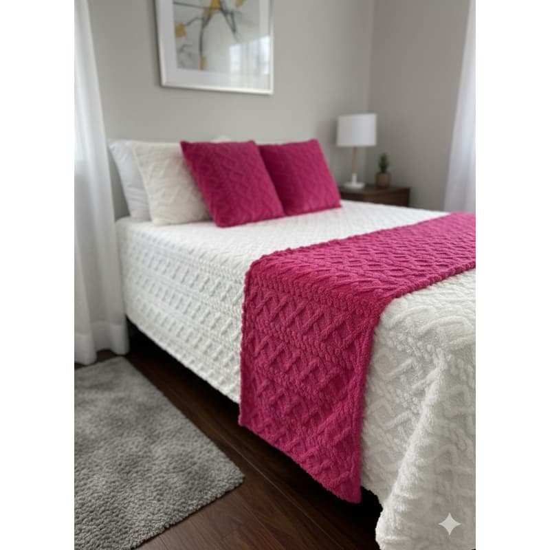 Kit Peseira Casal Decorativa 3 Peças – Ideal para Decoração de Quarto 1 Peseira e 2 Capas de Almofadas 45x45cm