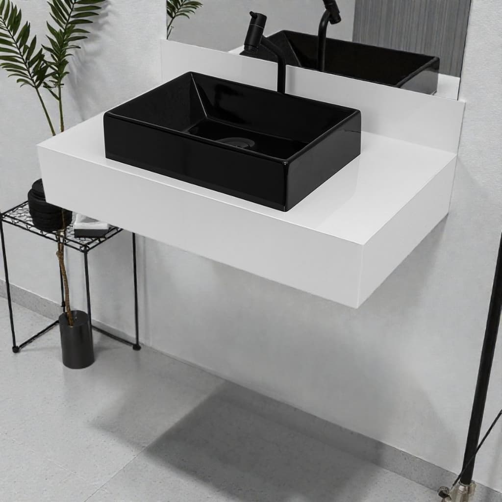 Bancada Com Cuba Branca Sobreposta E Torneira Banheiro Branca Gran Artico em Porcelanato