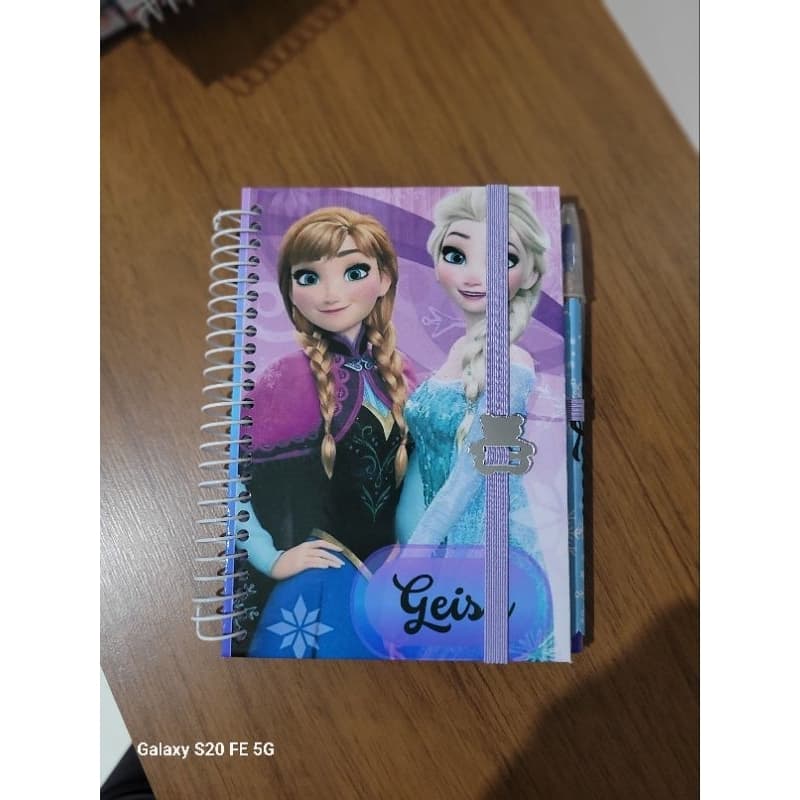 Caderno Frozen personalizado