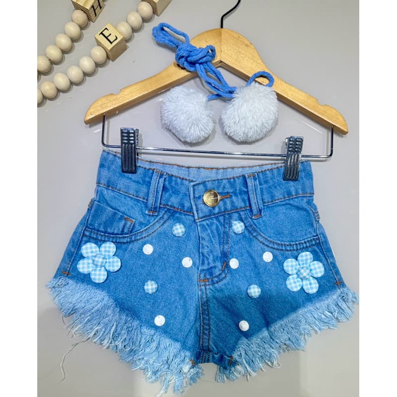 shorts infantil com cinto de Pompom e detalhes em flor, para meninas estilosa