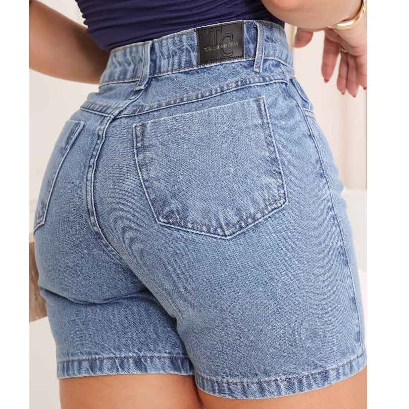 Short Feminino Cintura Alta Jeans Mom Meia Coxa Com Bolso