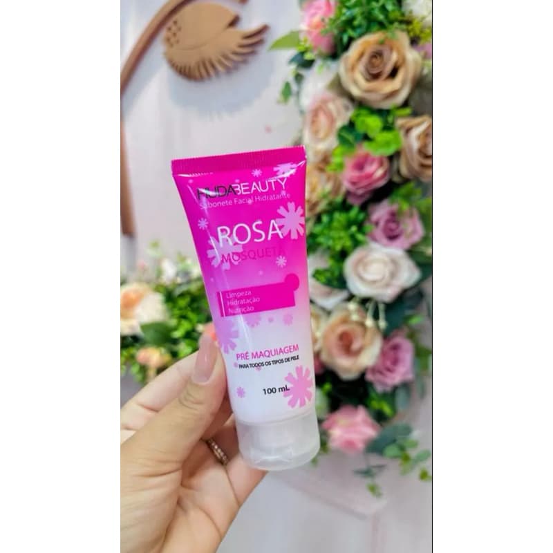 Sabonete Facial Hidratante Rosa Mosqueta da marca Huda Beauty.