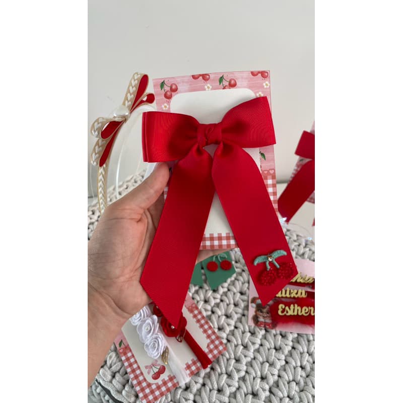 laço infantil cerejinha | laço cereja | laço infantil vermelho| laço temático cereja