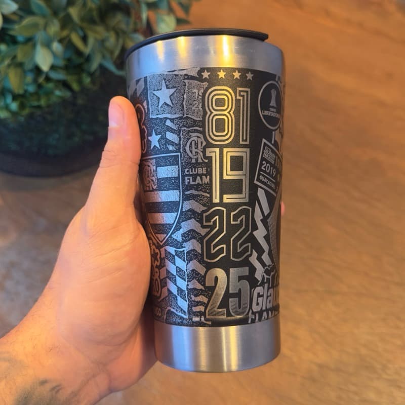 Copo Térmico Personalização em 360 Graus Tema Mengão 473 ML - Imagem Exclusiva Aguia Rei Libertadores 2025, Flamengo
