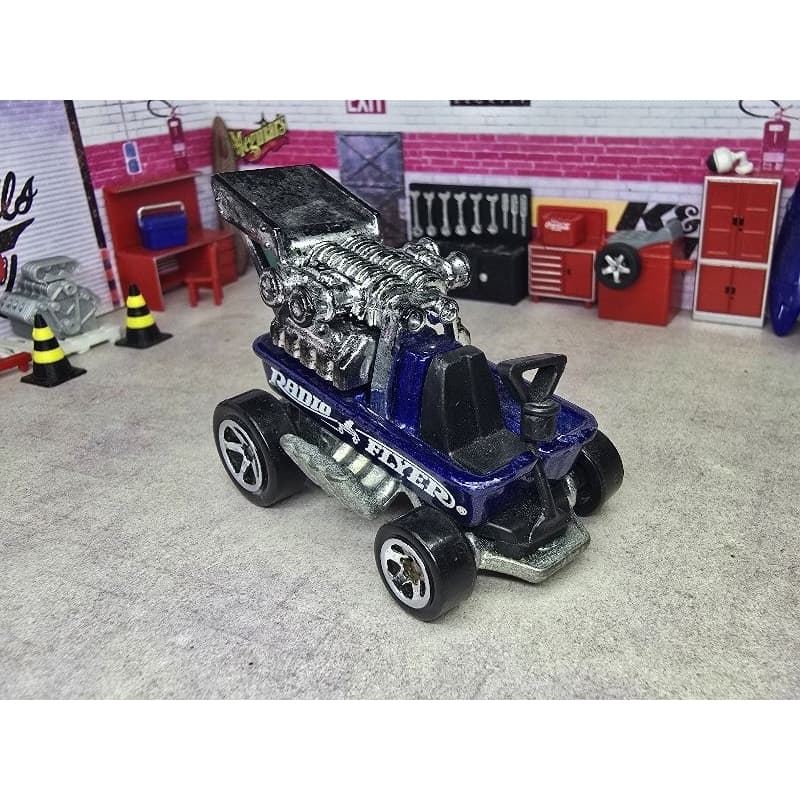 Miniatura Hot Wheels Radio Flyer Wagon 2006 Mainline Hot Rod Draggin' Car Carrinho Diecast Loose