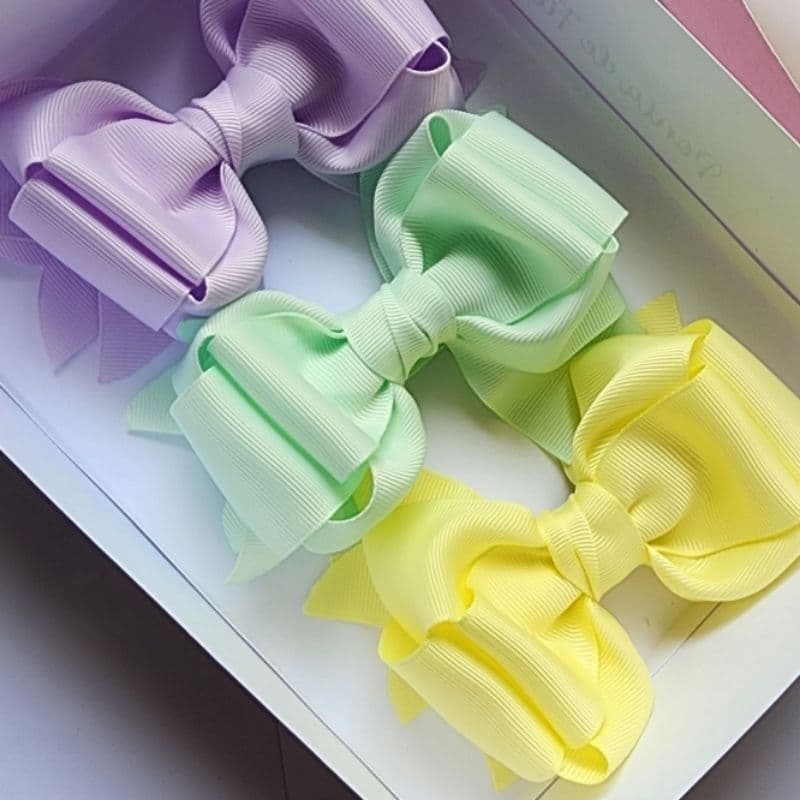 Laço Infantil G Candy Colors 12cm – Bico de Pato Antiderrapante | Conforto e Firmeza