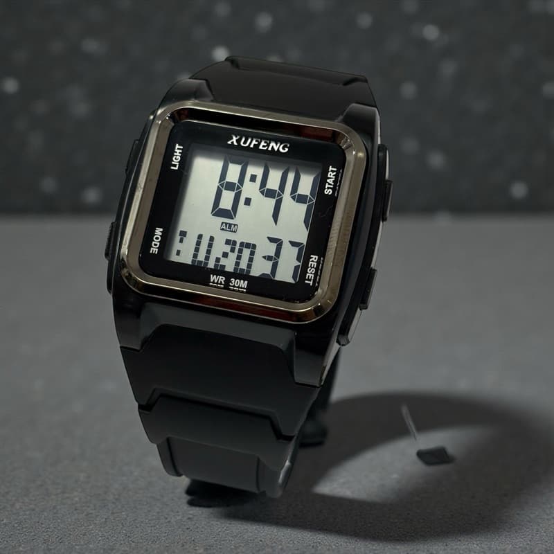 Relógio Xufeng Masculino – Digital Esportivo Original, Pulseira Confortável e Resistente à Água