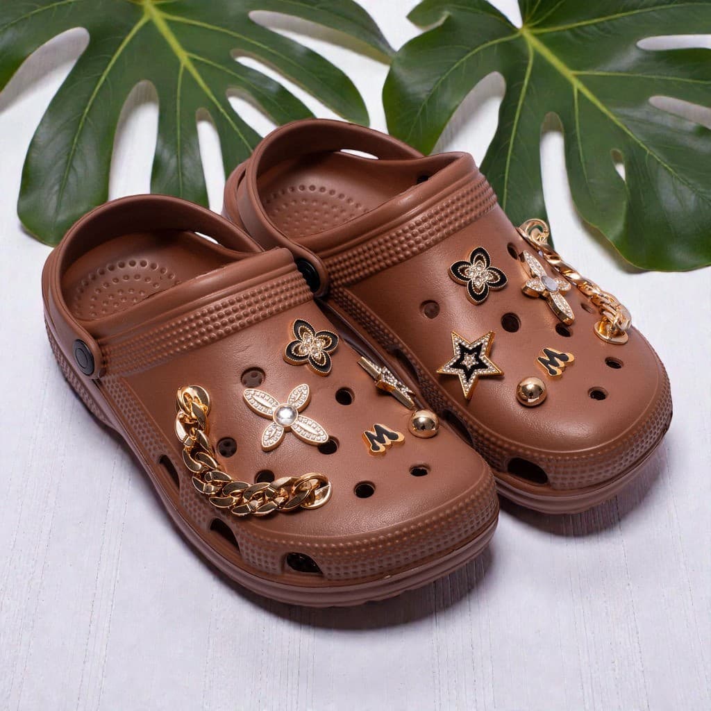 Chinelo Sandália Babuche Luxo com Enfeites Corrente Eva