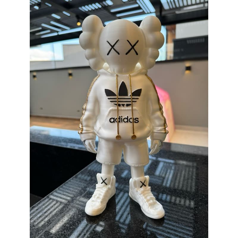 Boneco KAWS Estilo Urbano 30cm – Dercoração Presentear Colecionar