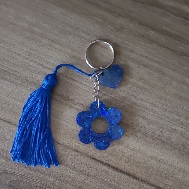 🔑 Chaveiro Flor com Coração e Tassel- Pronta Entrega