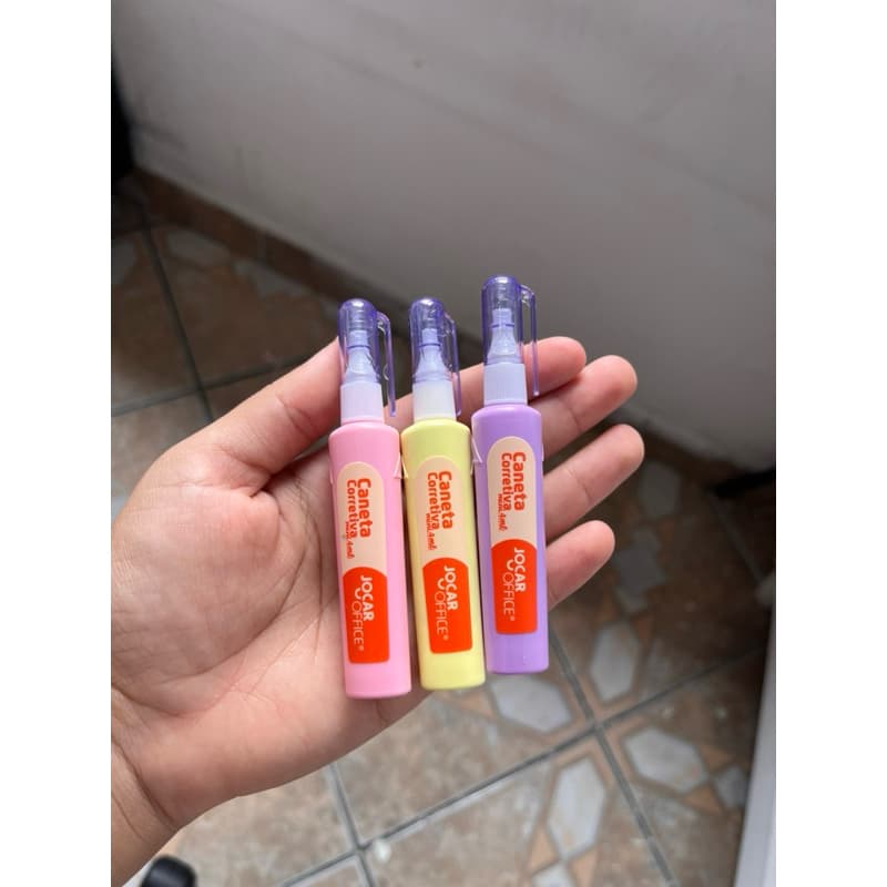 Kit com 3 Canetas Corretivas – Praticidade e Correção Perfeita ✨