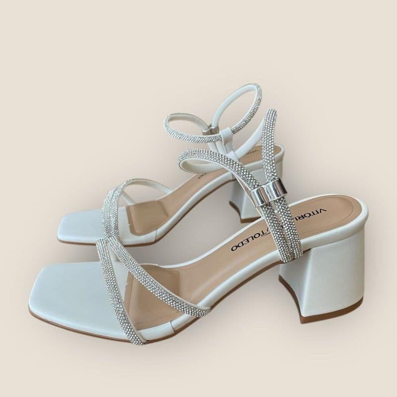 Sandalia Feminina Salto Bloco Medio 6cm Confortável  Estilosa