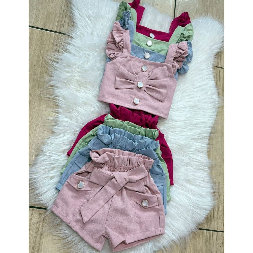 Conjunto infantil, Shorts e Cropped em linho para menina