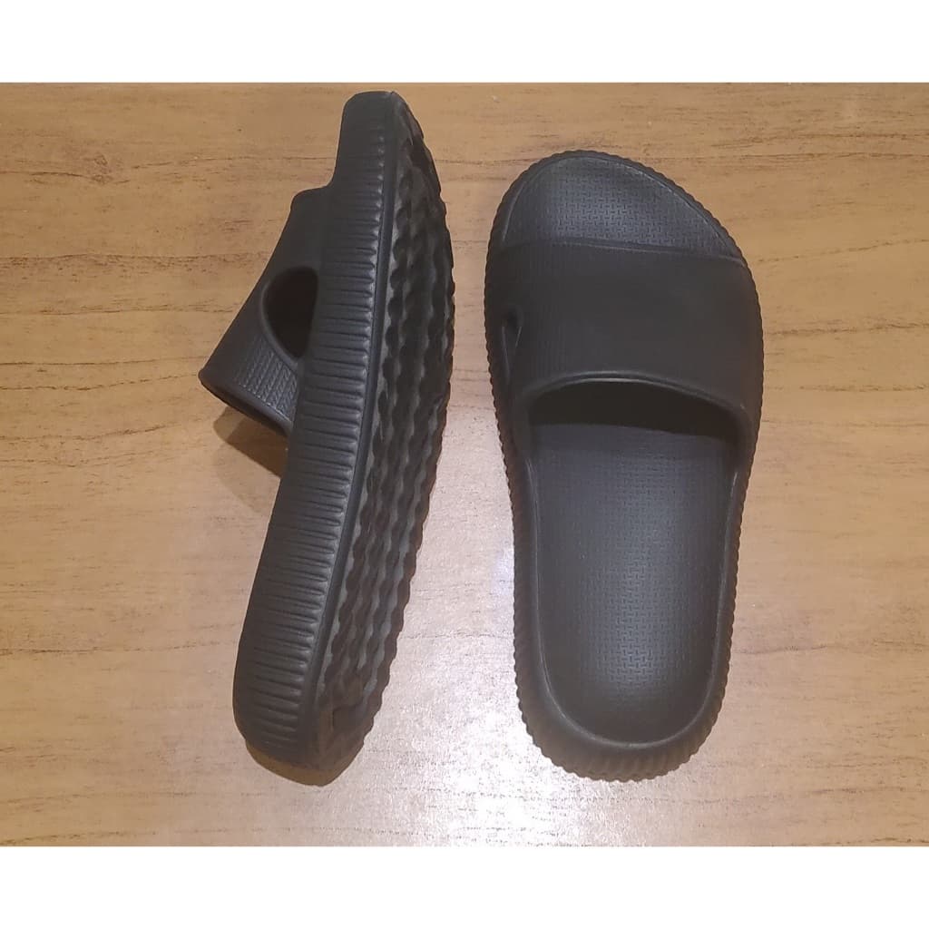 Chinelo Nuvem infantil  tam 25 a 32 resistente, leve, macio e confortável - 100% EVA Original- Preto