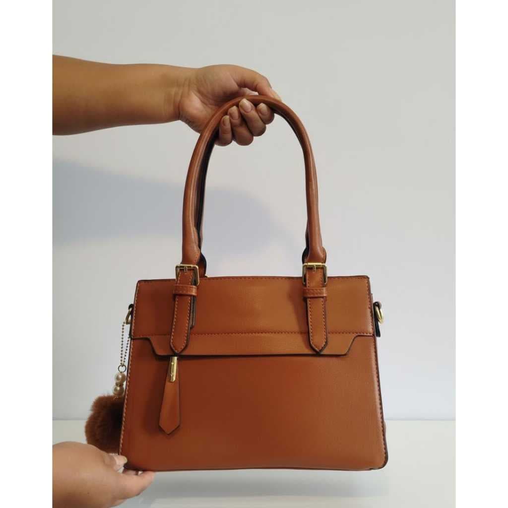 BOLSA FEMININA MÉDIA, BOLSA ESTRUTURADA, BOLSA TRANSVERSAL,BOLSA DE MÃO, ELEGANTE,BOLSA TIRACOLO