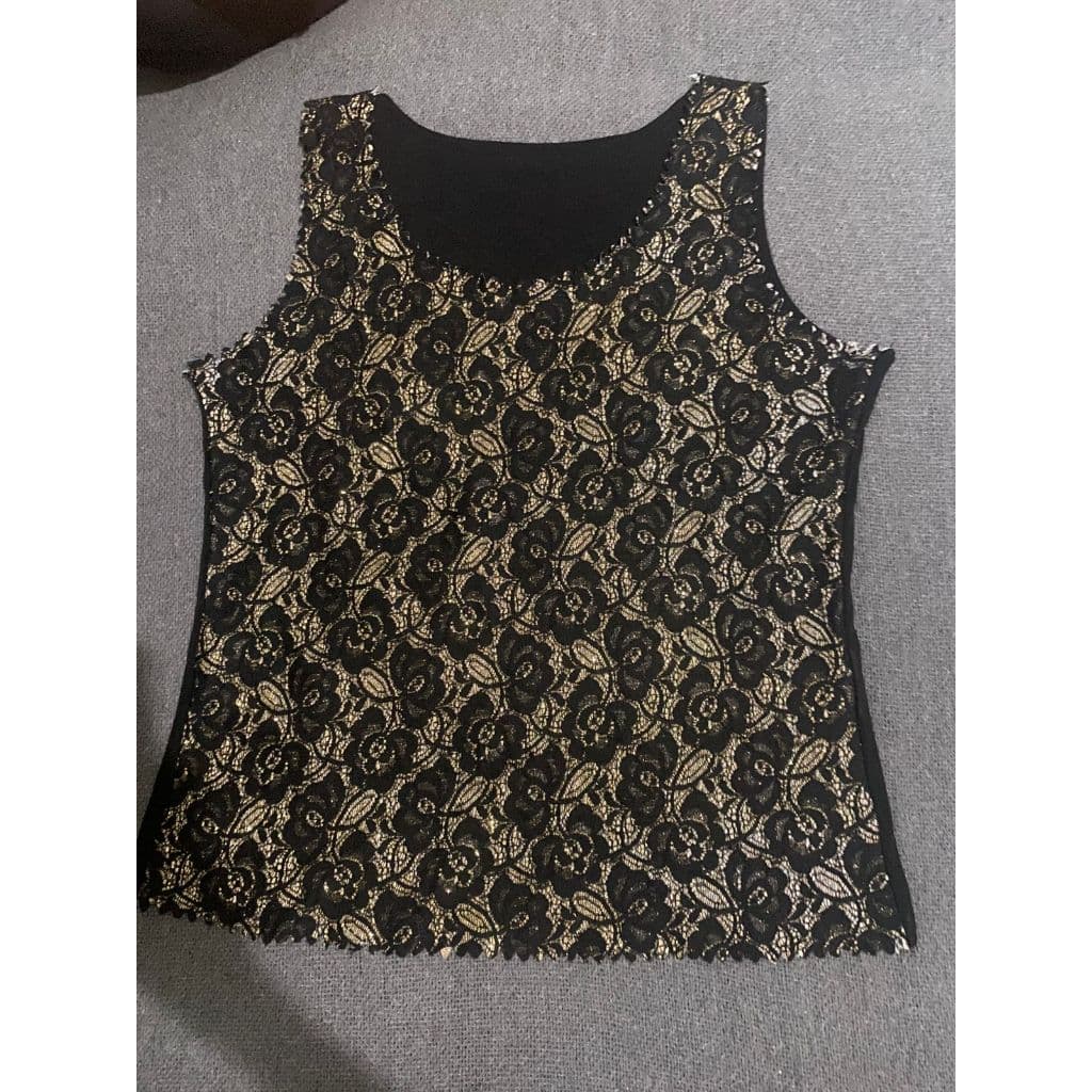 Blusas regatas brilhosas festa flor transparência chique tecido leve branca ou preta dourada