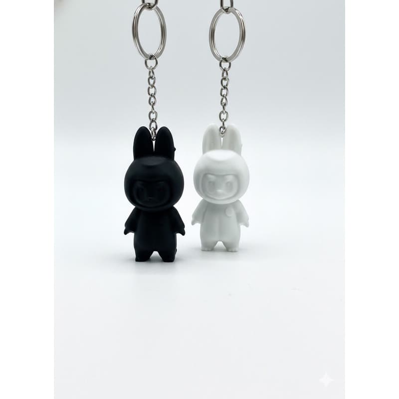 Chaveiro Dupla Bunny Minimalista Black & White – Chaveiro de Mochila Casal Amizade Kawaii – Premium