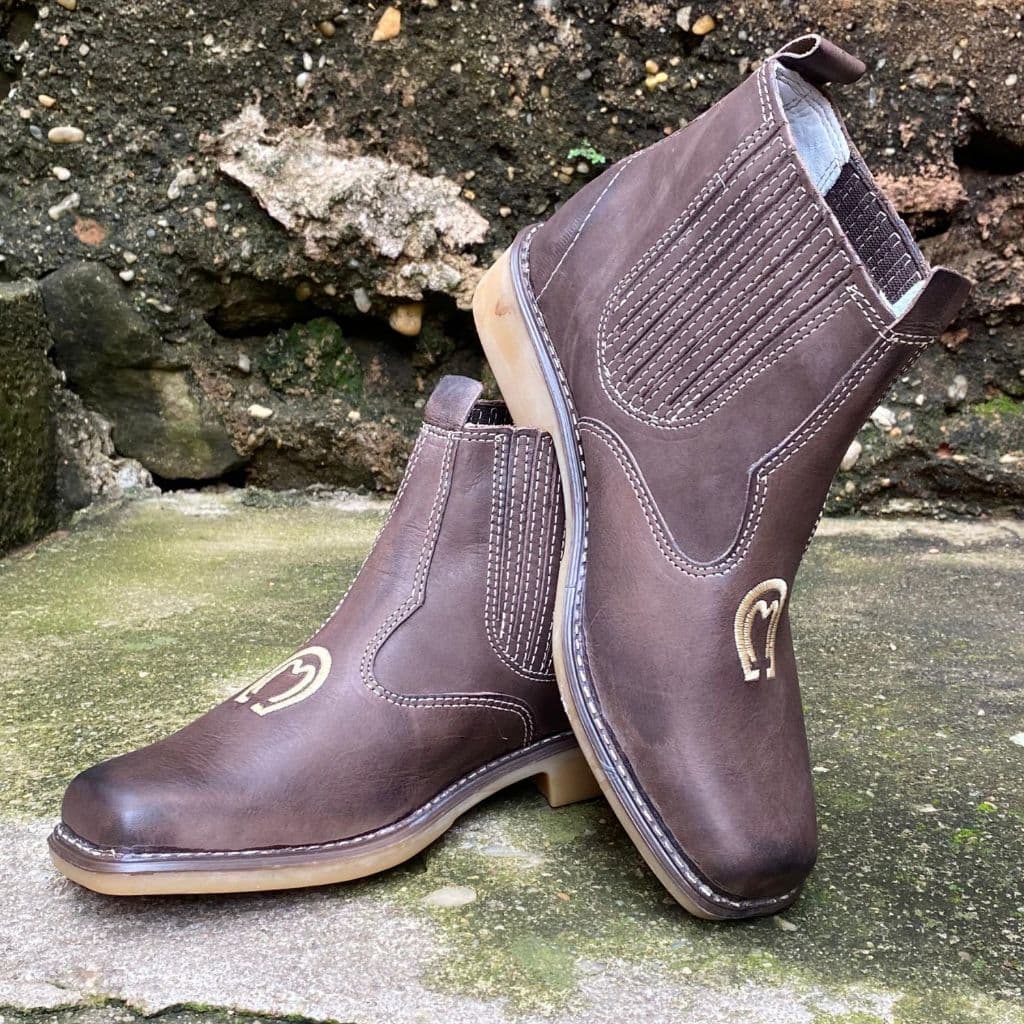 Bota Masculina Country Trabalho Couro Vaquejada Botina Butina Sapato Original Unissex Costurada e Colada