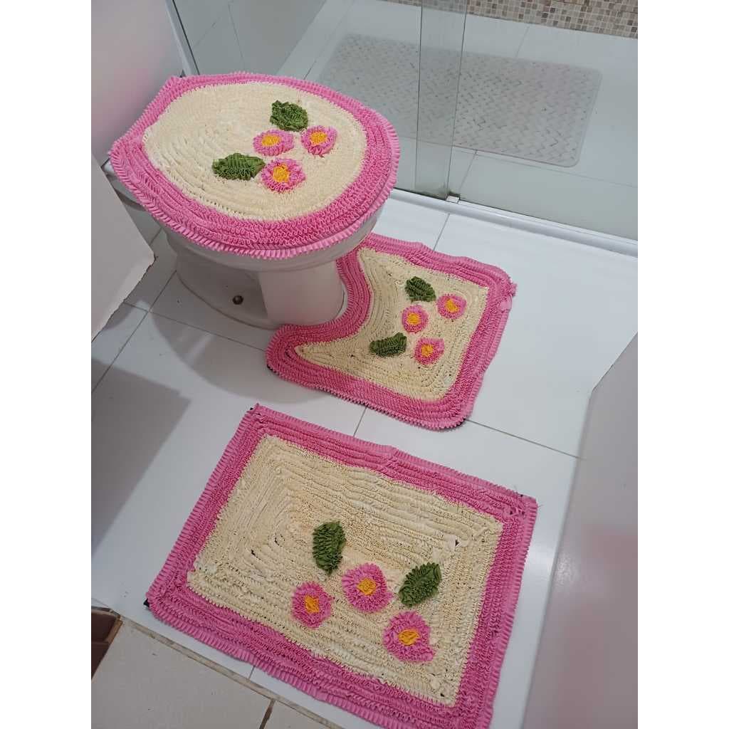 Conjunto de banheiro frufru Linha Clean rosa claro e pérola - tapete artesanal para decoração