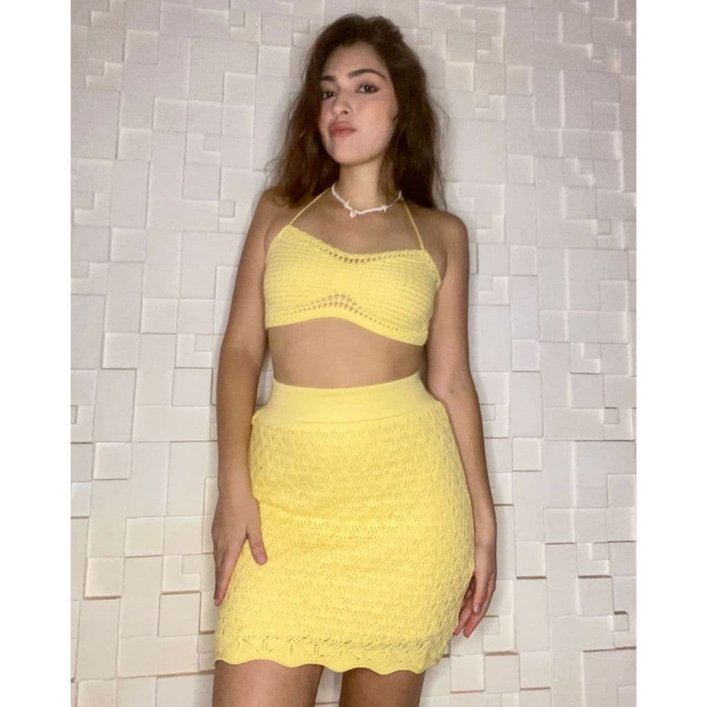 Conjunto Top e Saia Tricot Charmoso Cropped Amarração Nas Castas Tricô Tendência Moda Verão