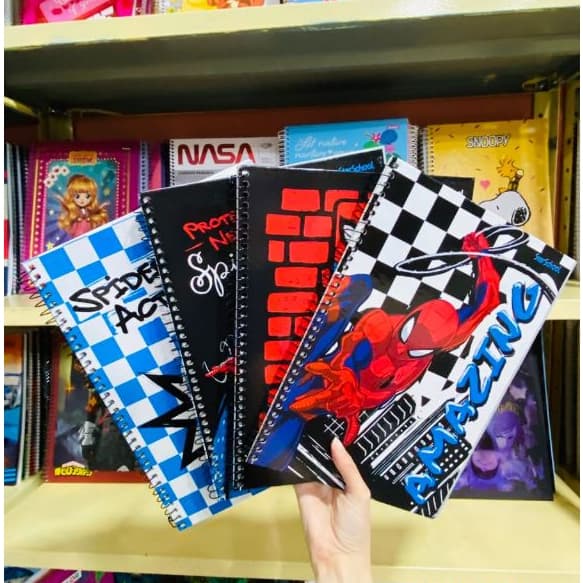 CADERNO ESPIRAL CAPA DURA UNIVERSITÁRIO 1 MATÉRIA HOMEM ARANHA 80 FOLHAS STARSCHOOL