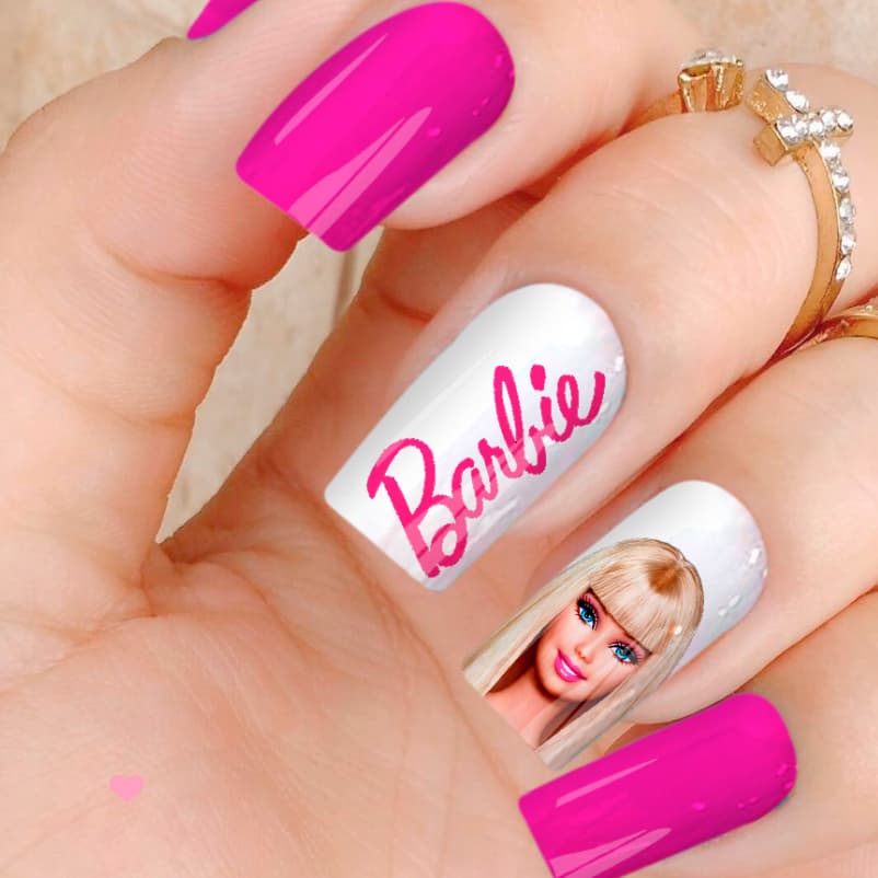 12 peliculas de unha BARBIE rosa