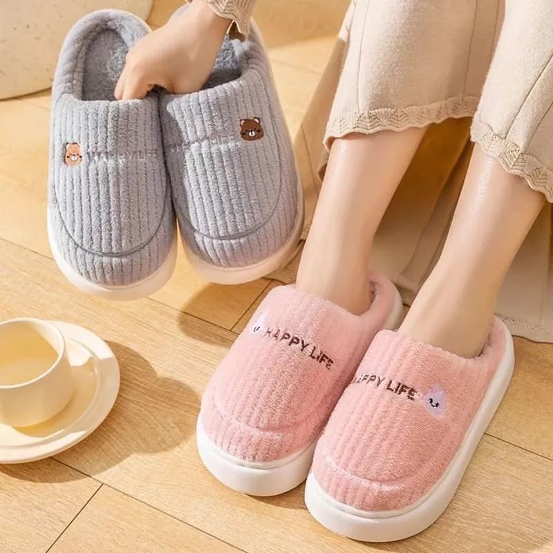 Pantufas de inverno macias e fofinhas de pelúcia com estampas de letras de urso e coelho - PF2
